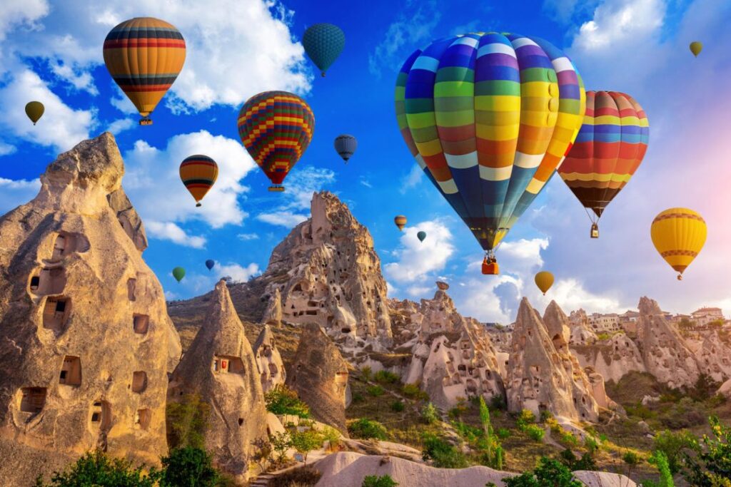 Primavera in Turchia tra tulipani e mongolfiere in Cappadocia in camper dal 30 Marzo al 14 Aprile 2025 (ultimi posti)